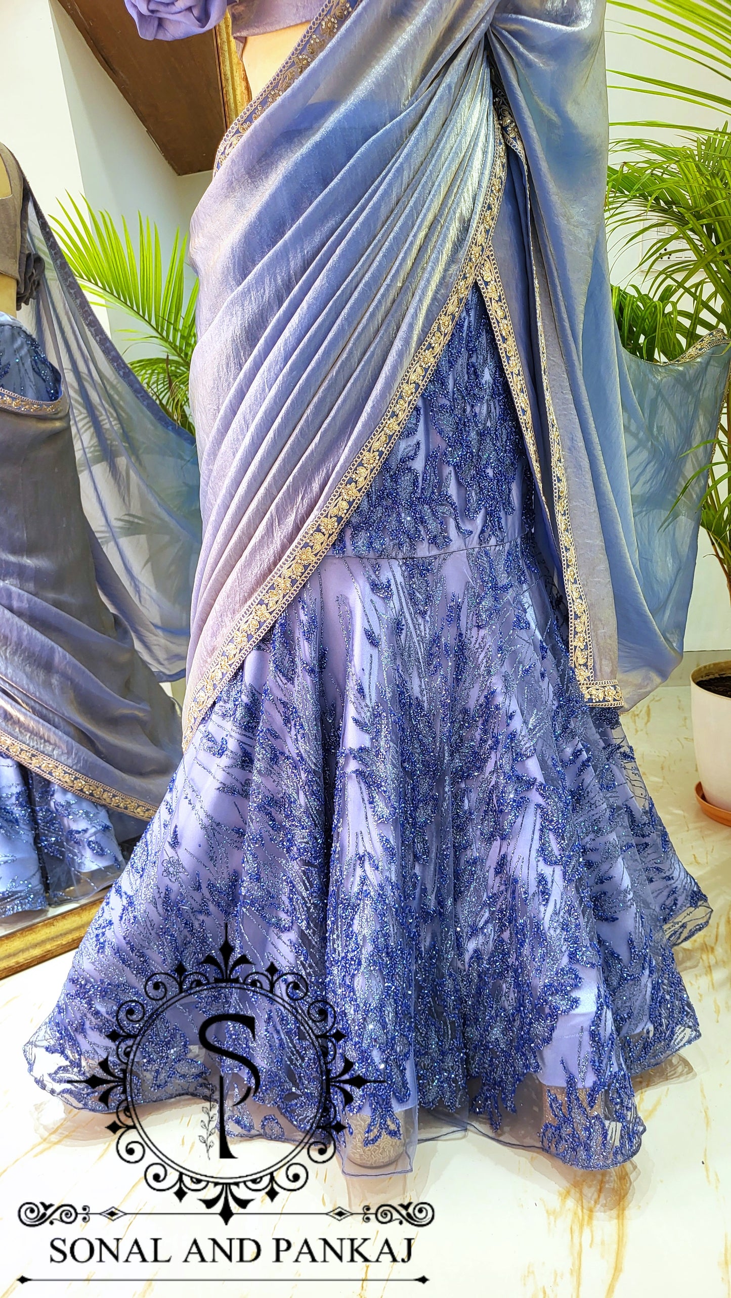 Designer 3d Flowers Blouse With Embroidered Ready To Wear Saree - SA01478