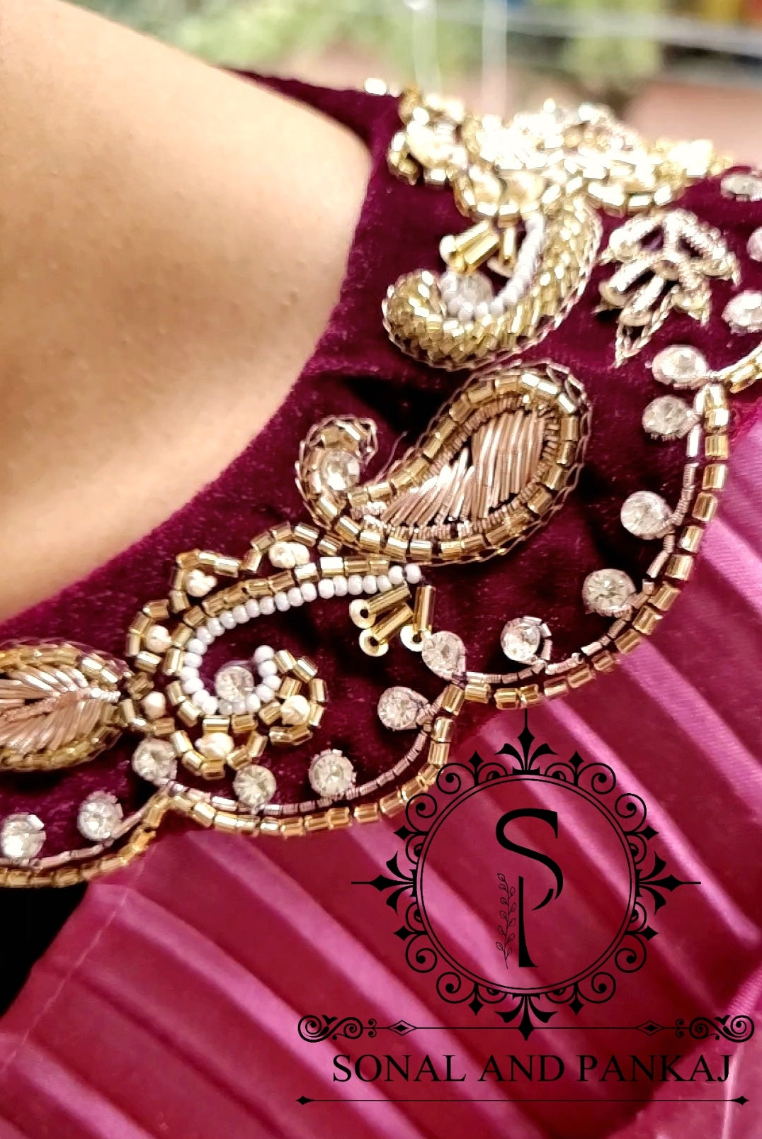 Hand Embroidered Blouse With Pleated Palloo Ready To Wear Saree - SA01498