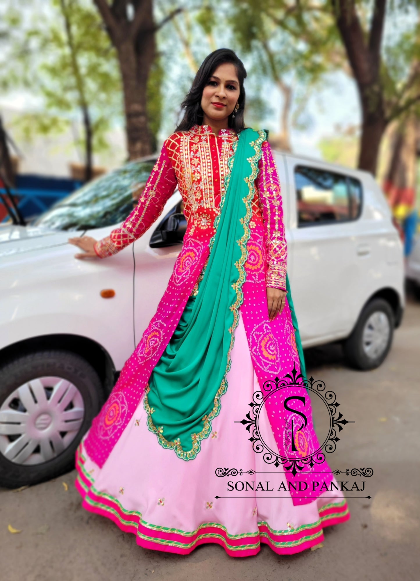 Pur Bandhej Kurti avec un beau Saree - SA00940