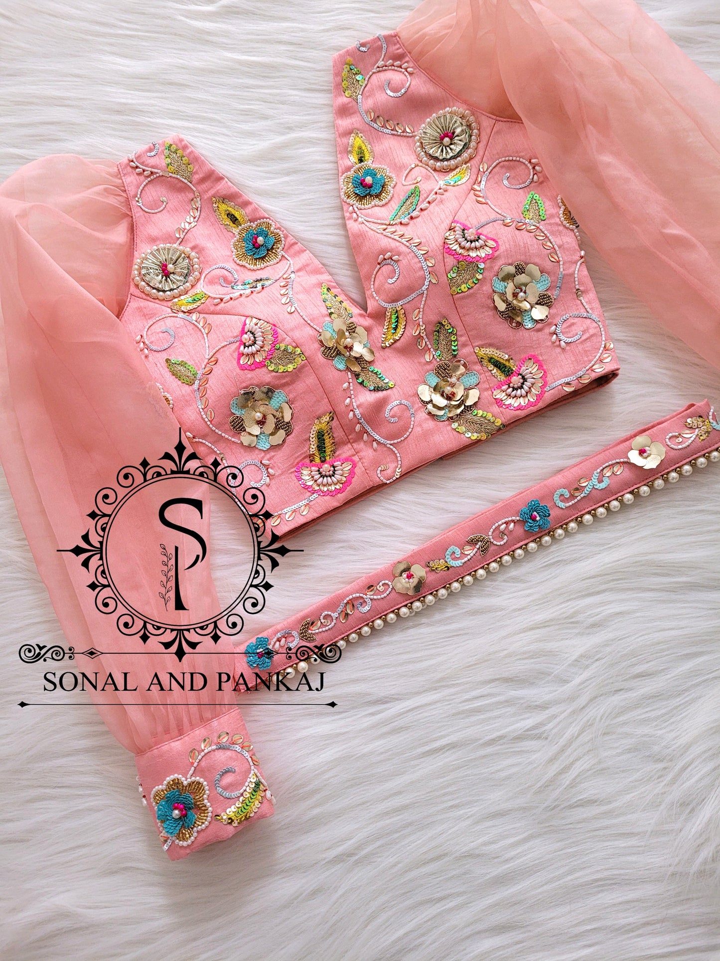 Rose Bandhani Gotta Patti Blouse brodée à la main - BL01044