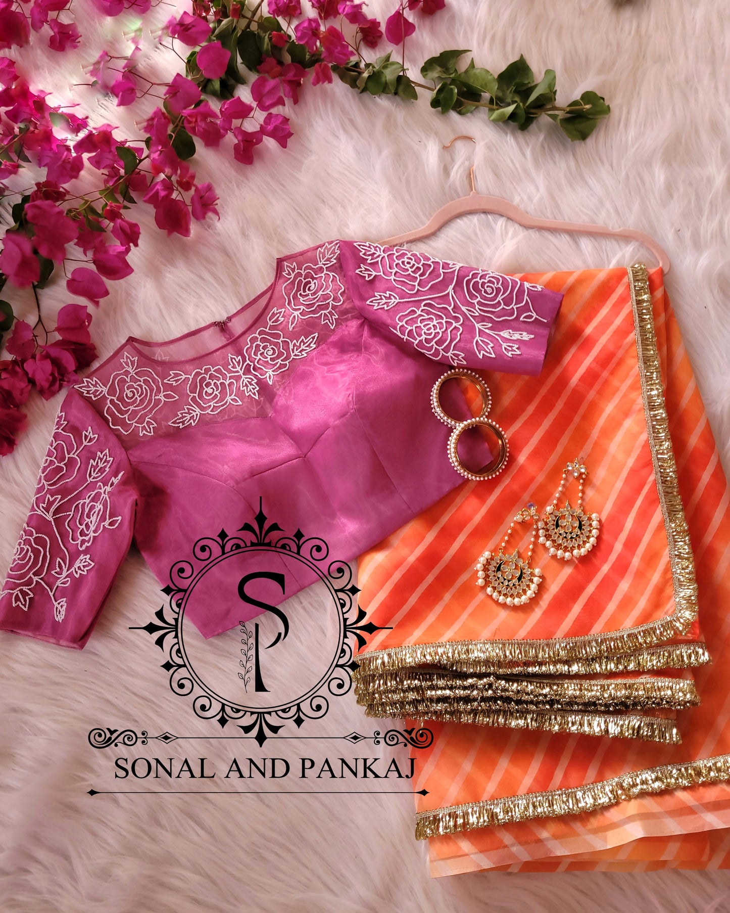 Chemisier brodé à la main bleu paon - BL01037