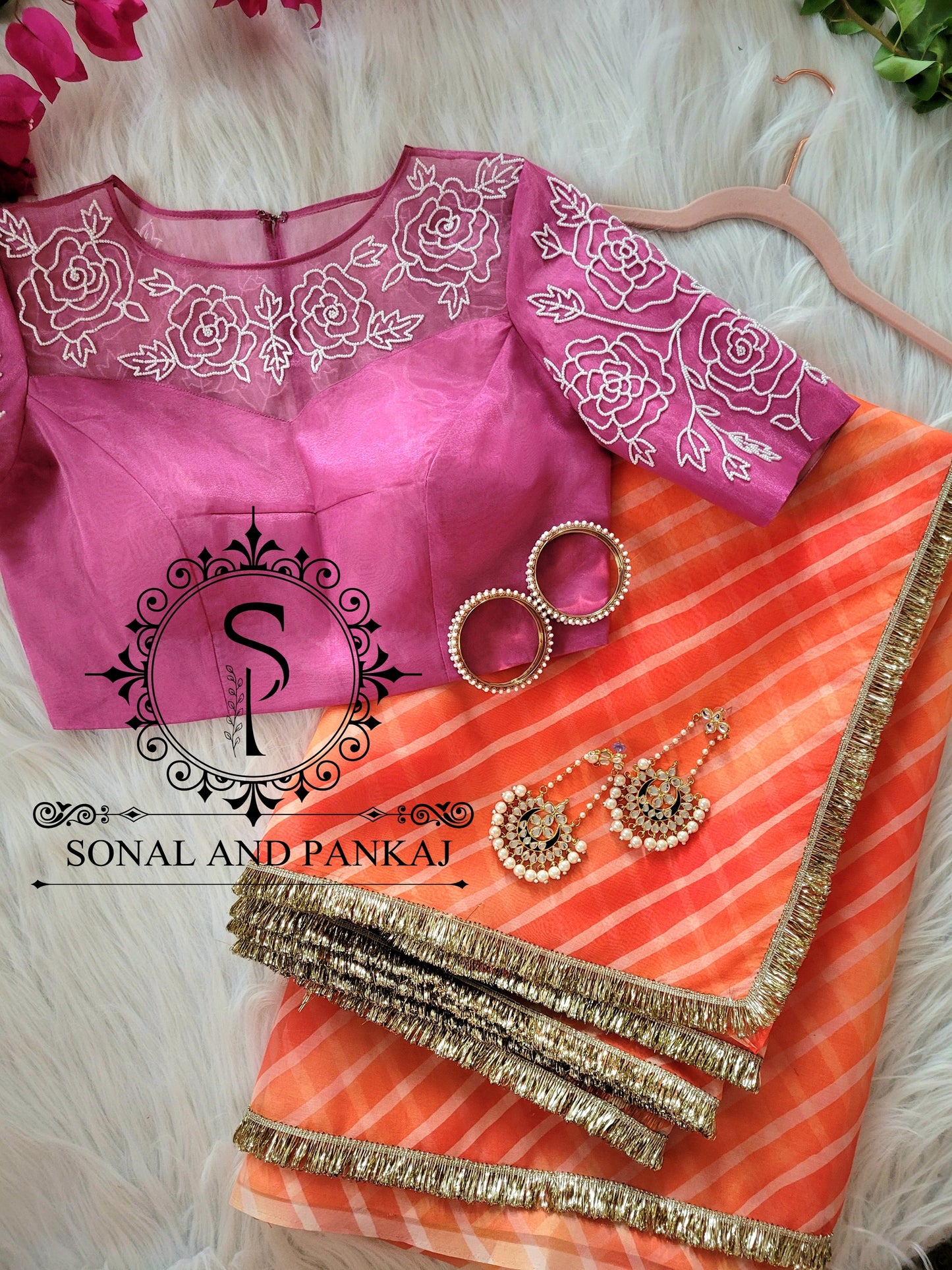 Chemisier brodé à la main bleu paon - BL01037