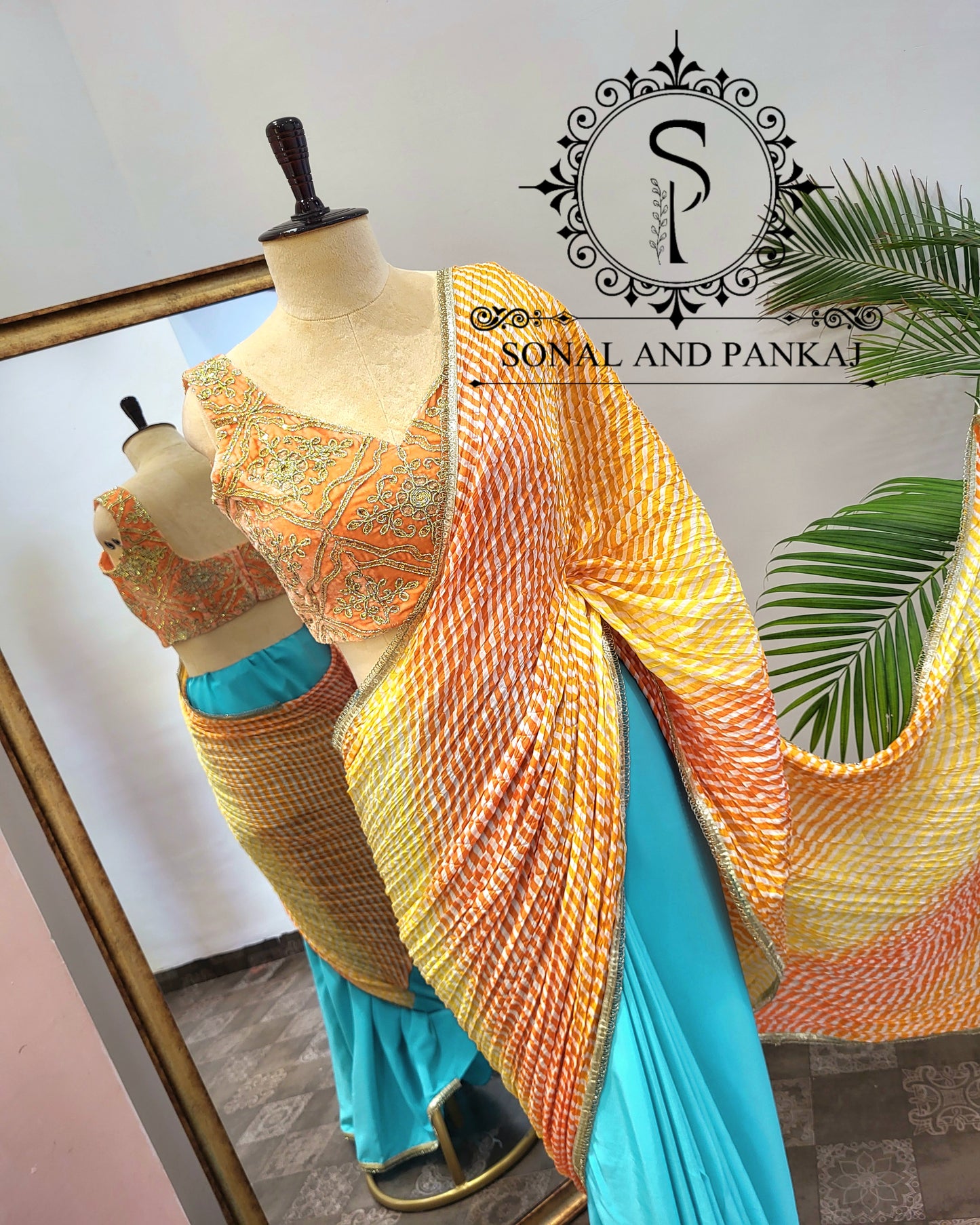 Peach Embroidered Velvet Blouse With Crushed Leheriya Palloo Saree - SA01375