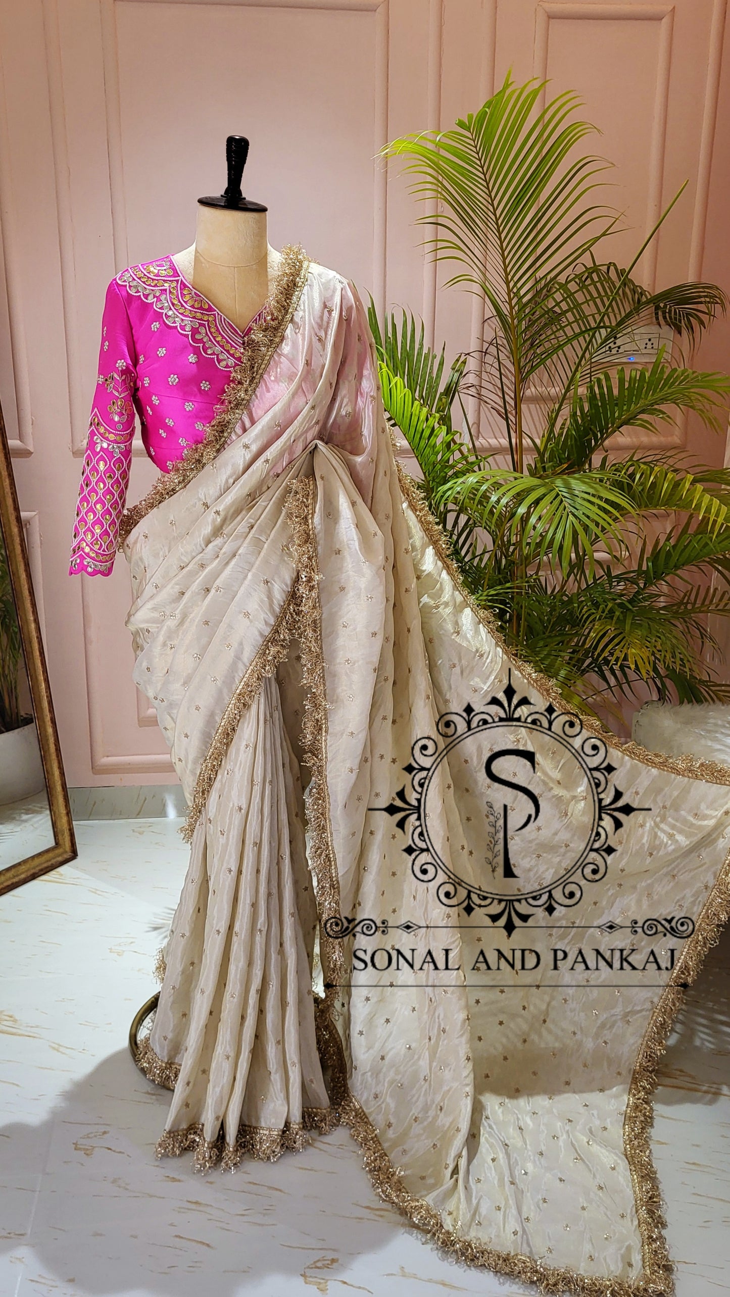 Chemisier à paillettes dorées avec sari prêt à draper - SA00929