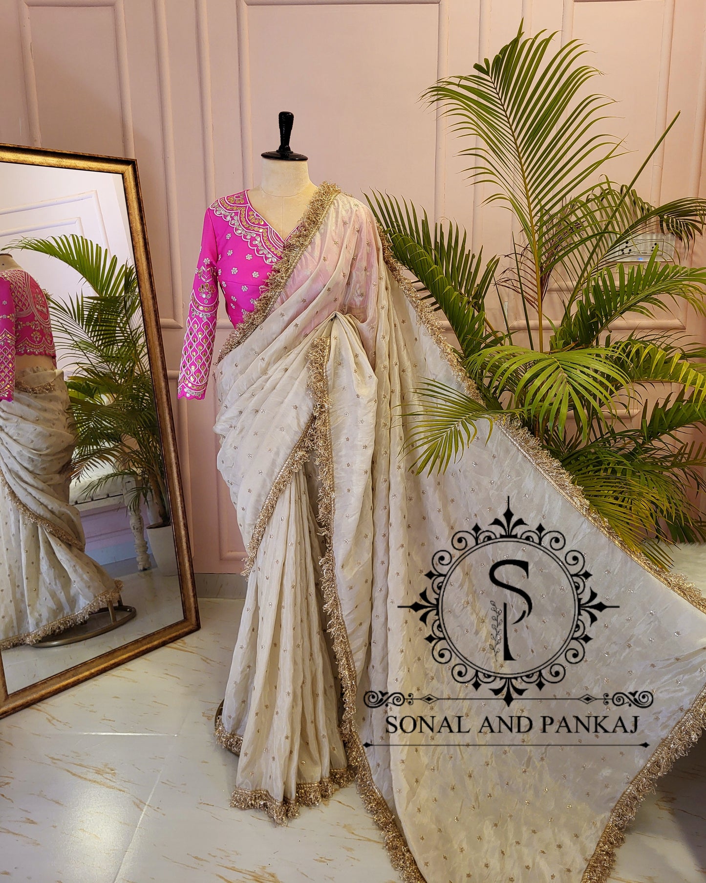 Chemisier à paillettes dorées avec sari prêt à draper - SA00929