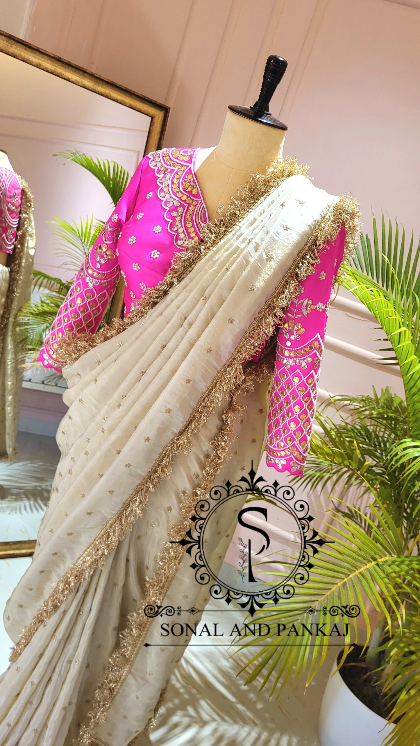 Chemisier à paillettes dorées avec sari prêt à draper - SA00929