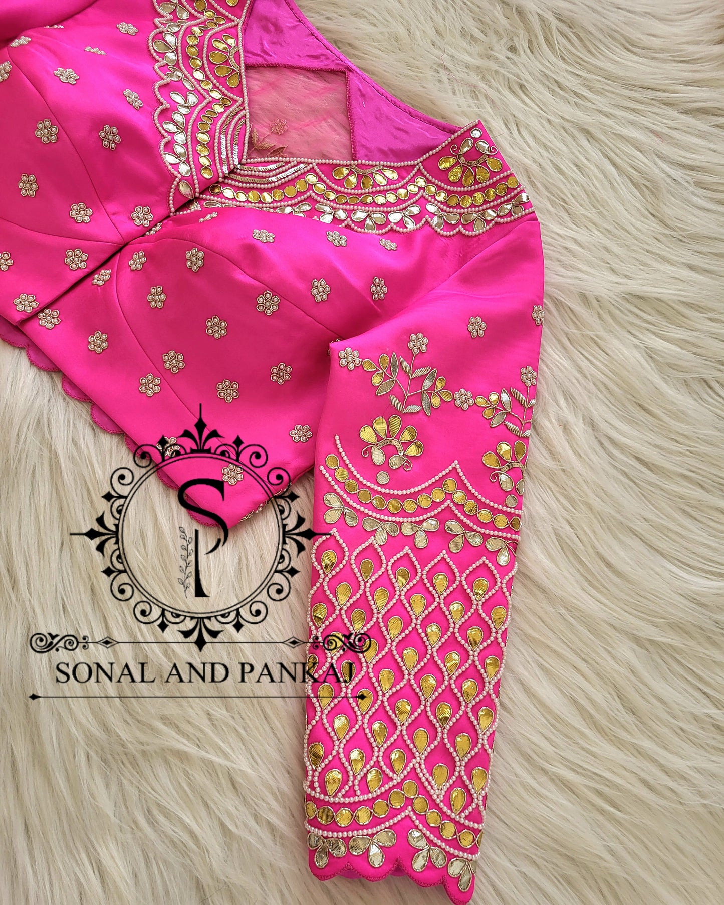 Chemisier à paillettes dorées avec sari prêt à draper - SA00929