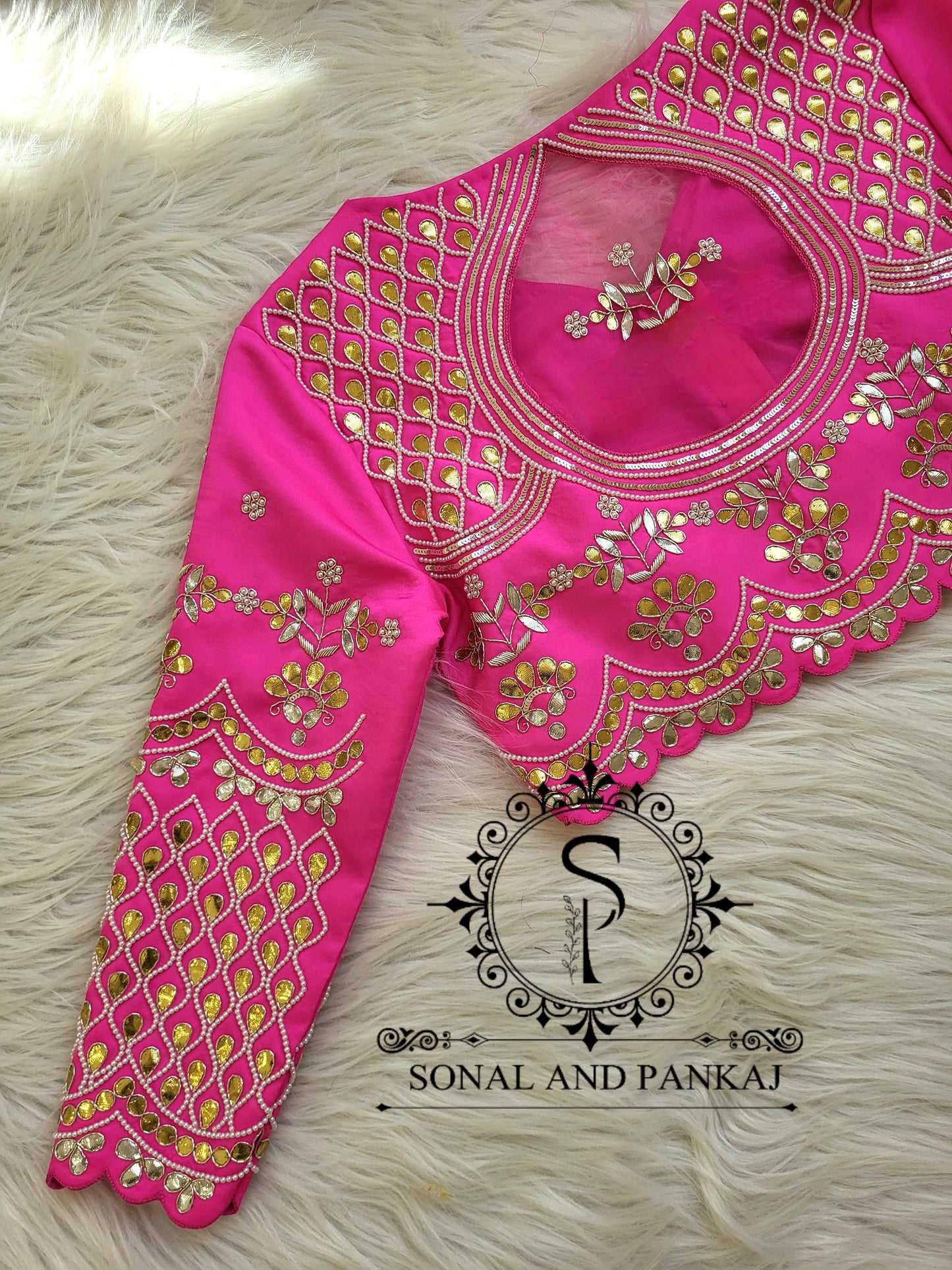 Chemisier à paillettes dorées avec sari prêt à draper - SA00929