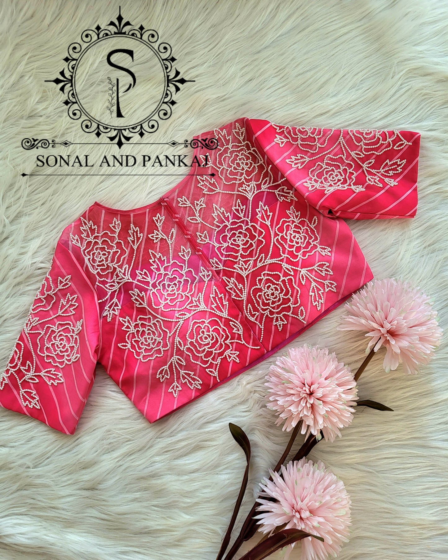 Chemisier brodé à la main bleu paon - BL01037