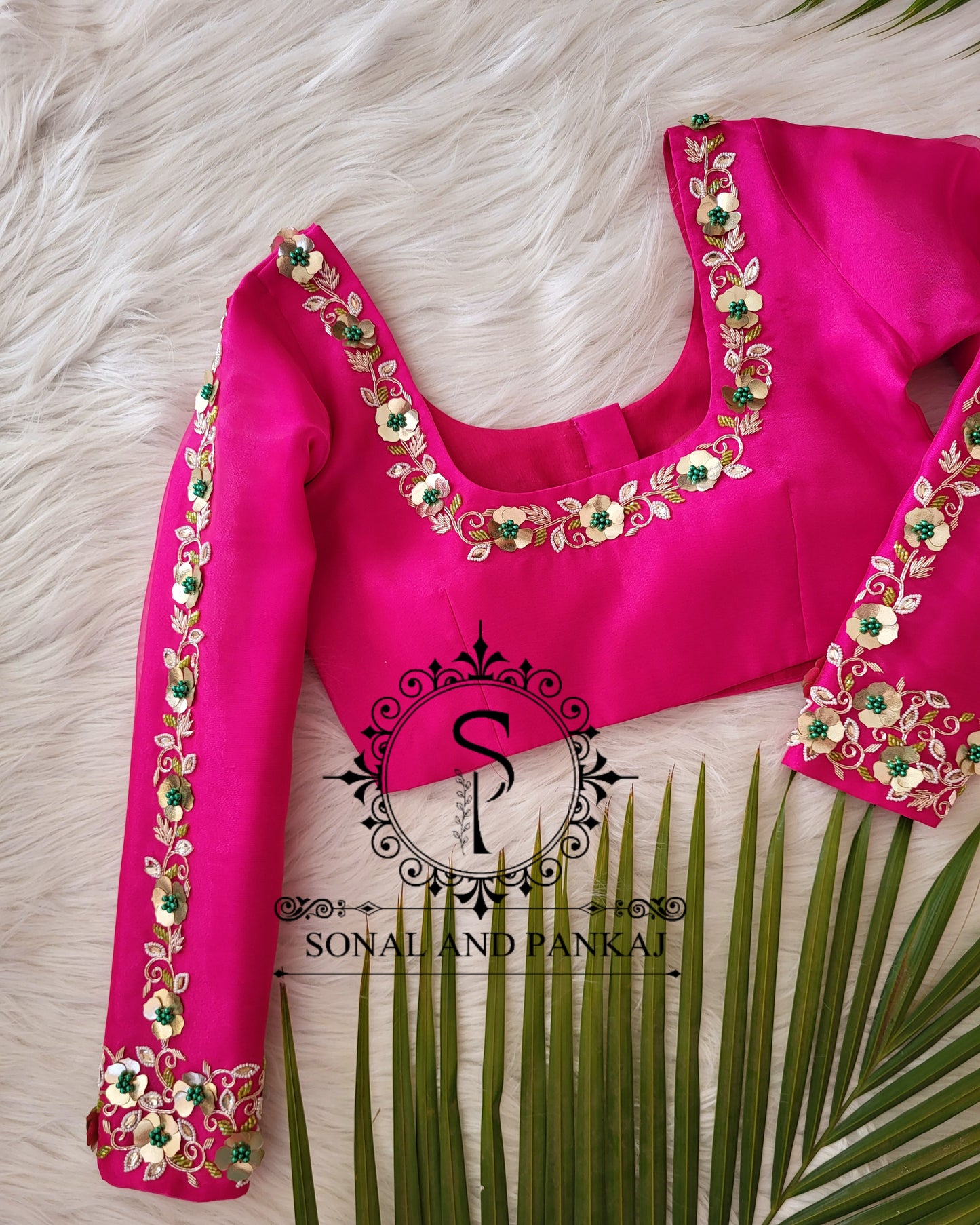 Rose Bandhani Gotta Patti Blouse brodée à la main - BL01044