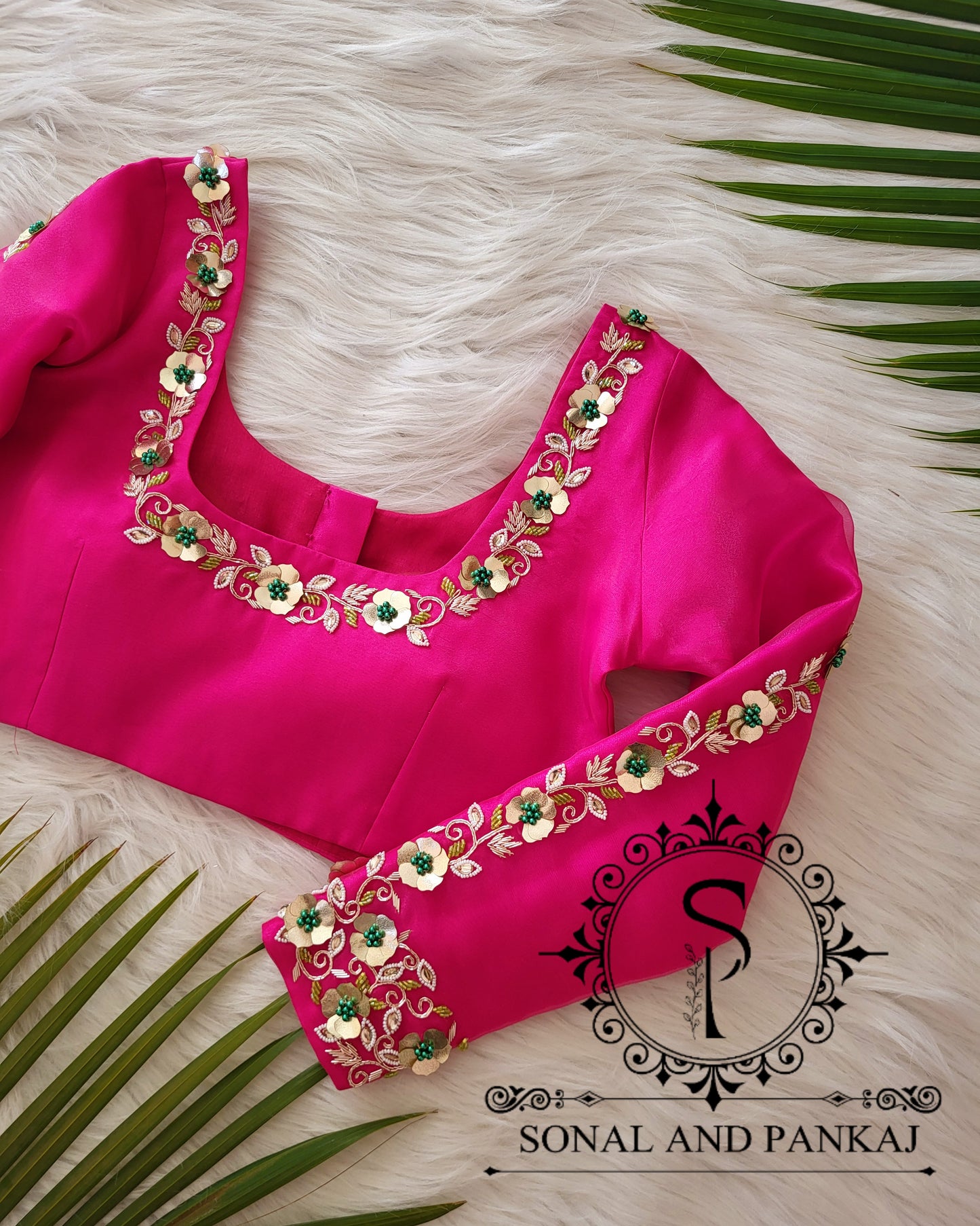 Rose Bandhani Gotta Patti Blouse brodée à la main - BL01044