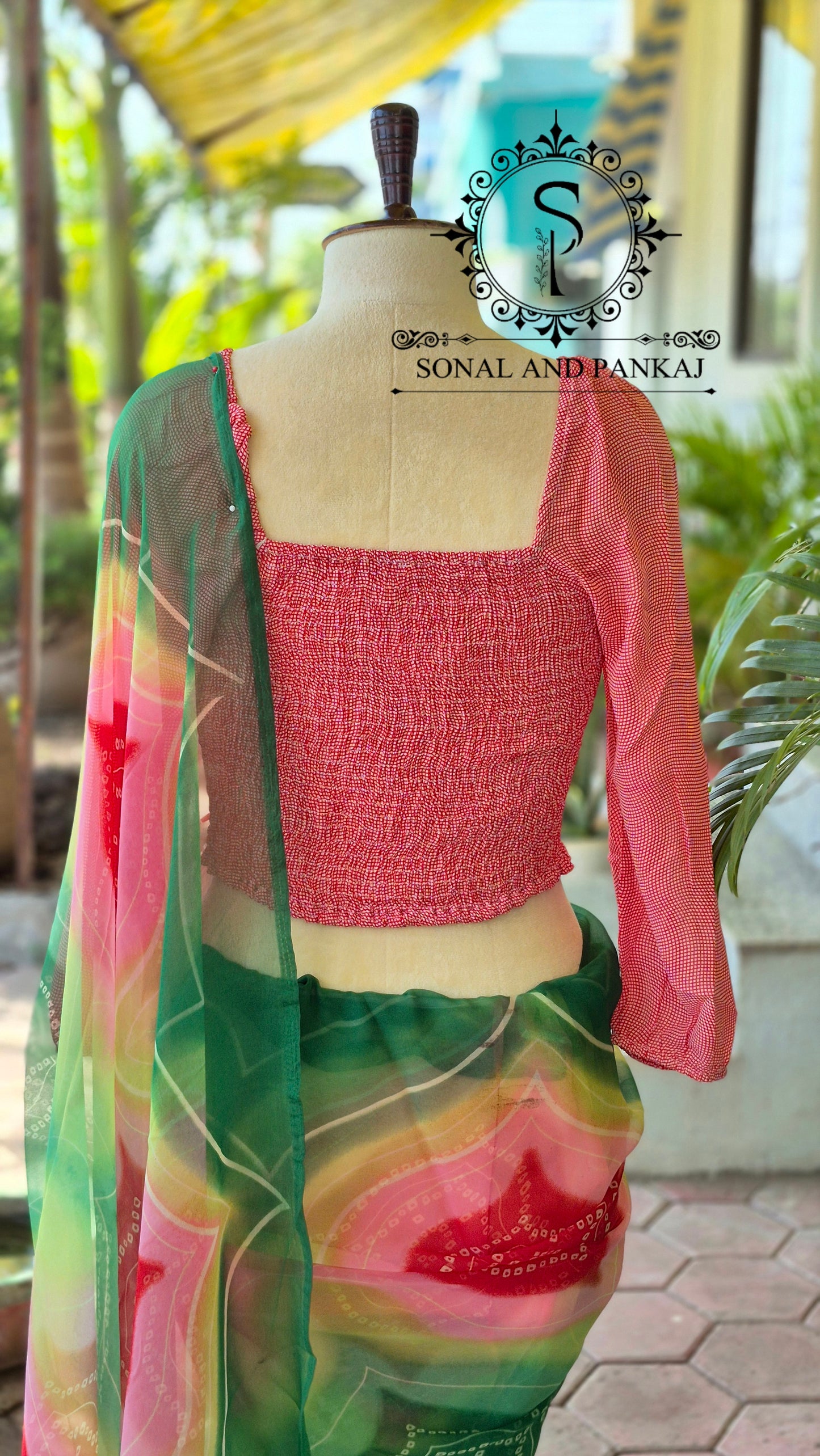 Chemisier à paillettes dorées avec sari prêt à draper - SA00929