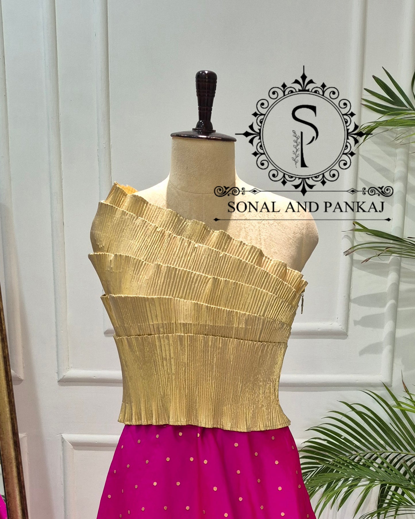 Desi Girl Vibe - Gold Mild Stretchable top - BL01607 (Without Saree)
