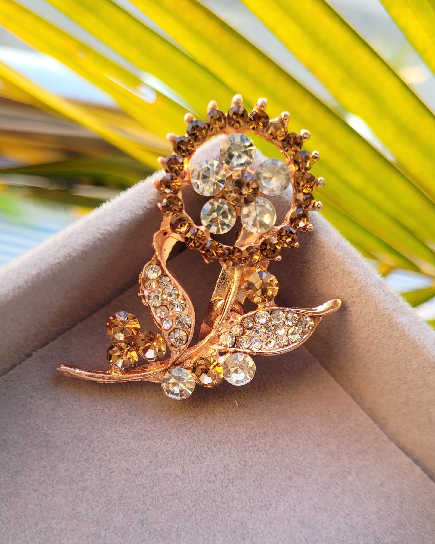 Crystal Garland Brooches (Pack Of 1) - RG01298