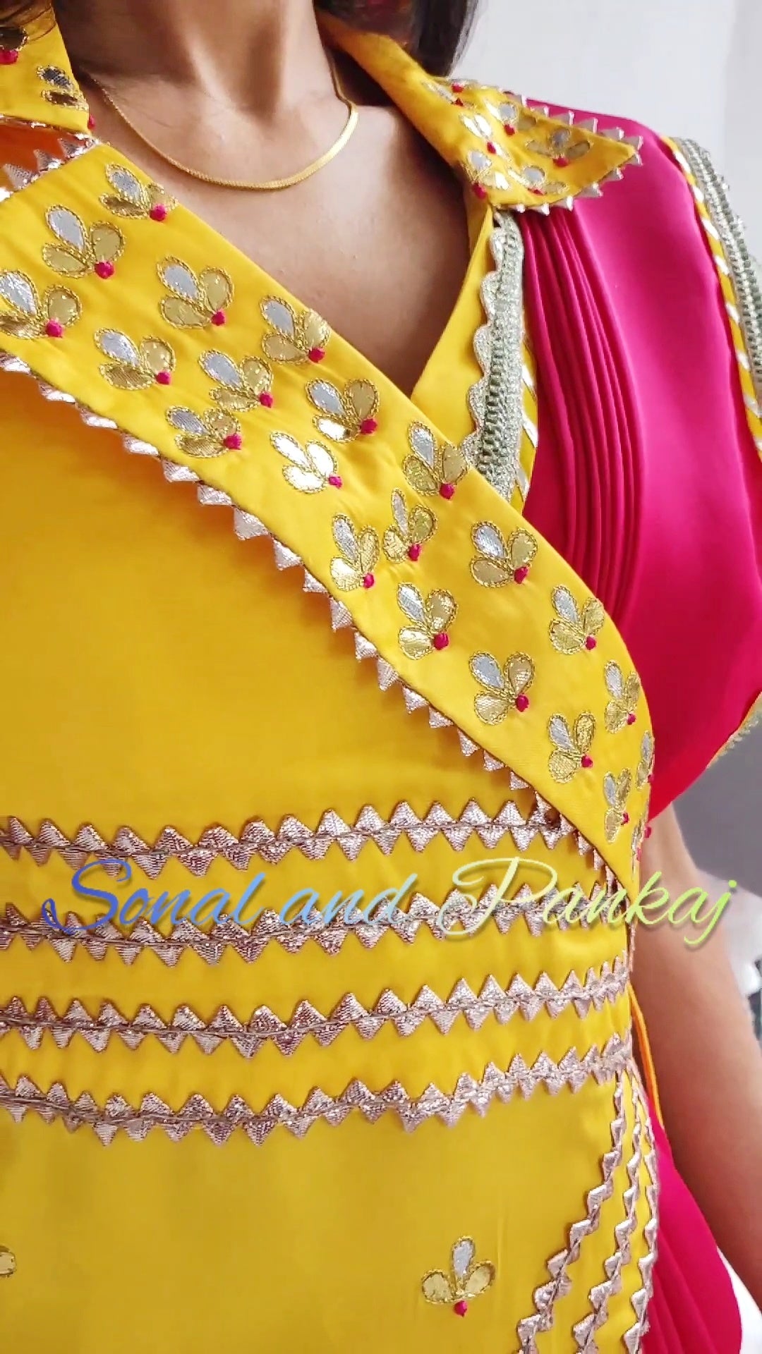 Magnifique chemisier Lehenga et veste de notre collection Traditions of India - LH00391