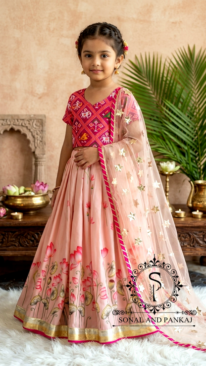 Rajkumari - Peach Pichwai Ensemble by Sonal and Pankaj - KD01678