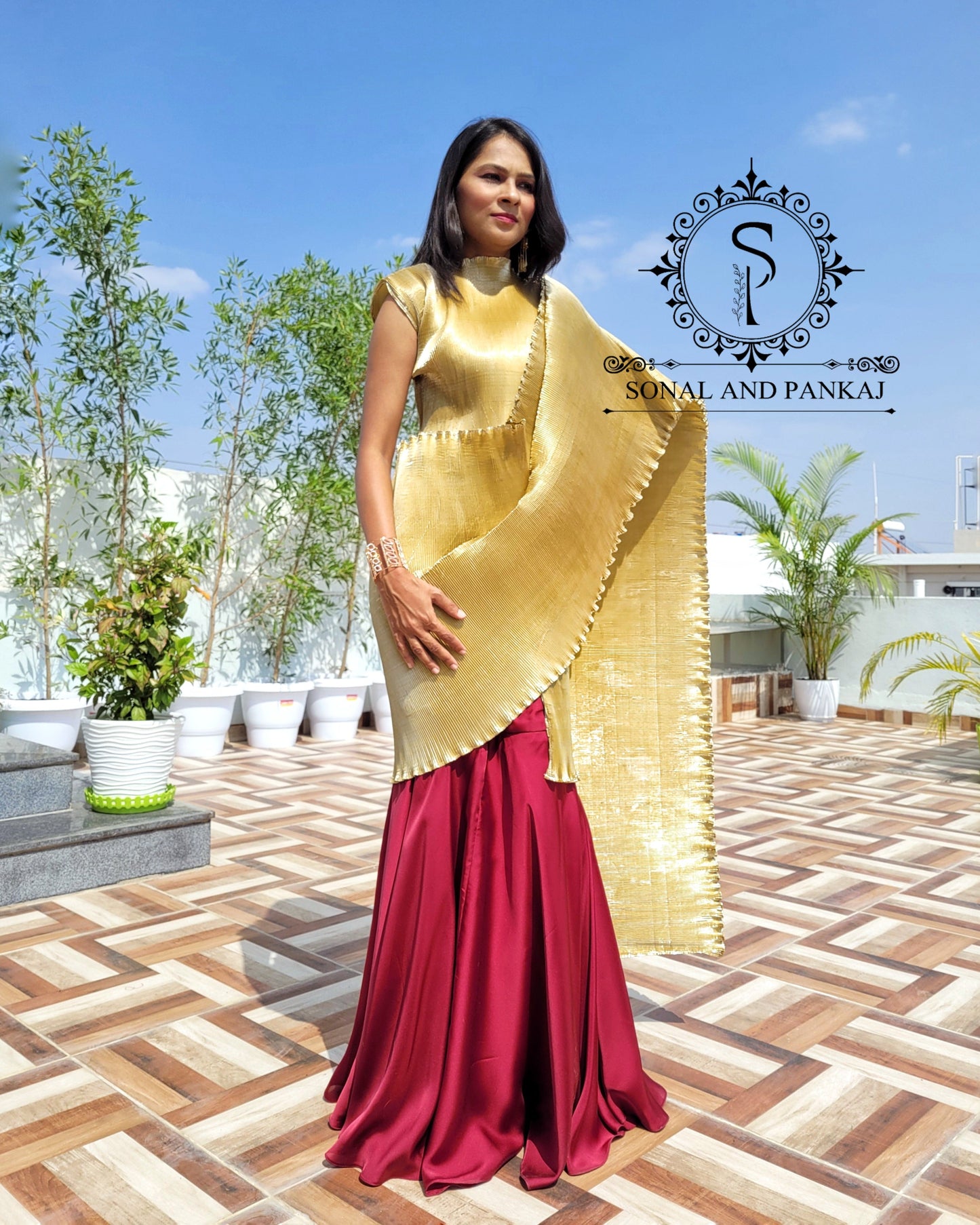 Metallic Pleated Top Style Blouse With Ready To Wear Saree - SAMPLE01188