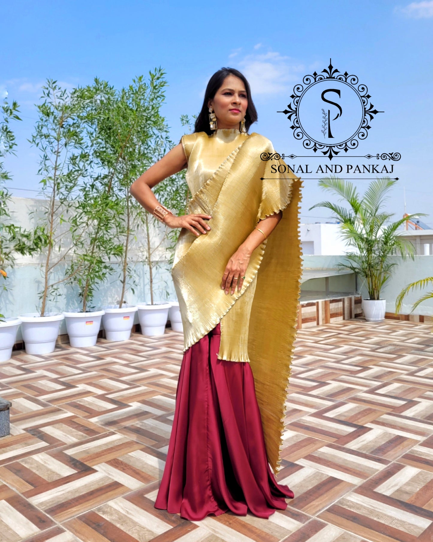 Chemisier de style haut plissé métallisé avec sari prêt à porter - RTW01188