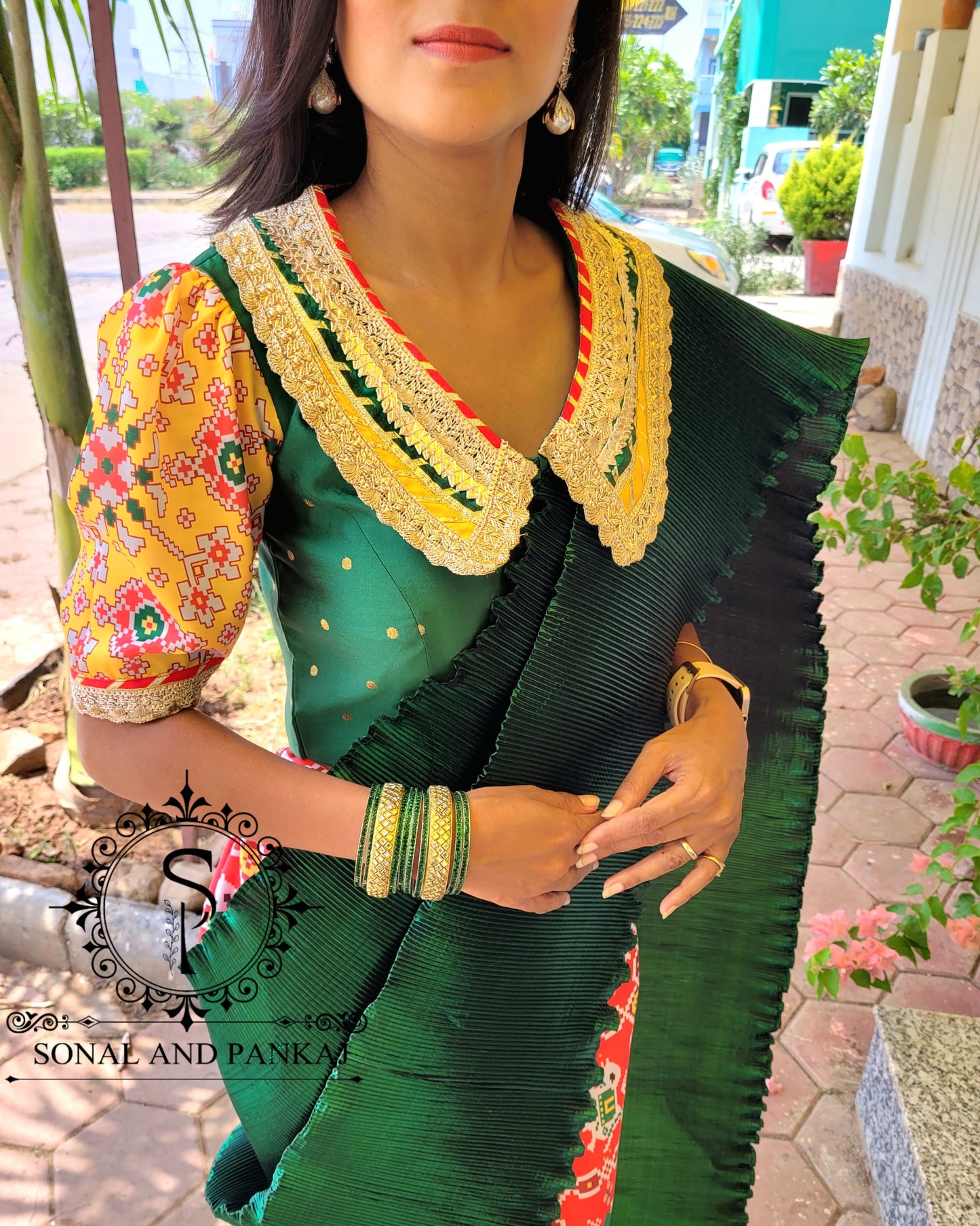 Big & Beautiful Designer Collar Blouse With Patola Print Ready To Wear Saree - RTW01347