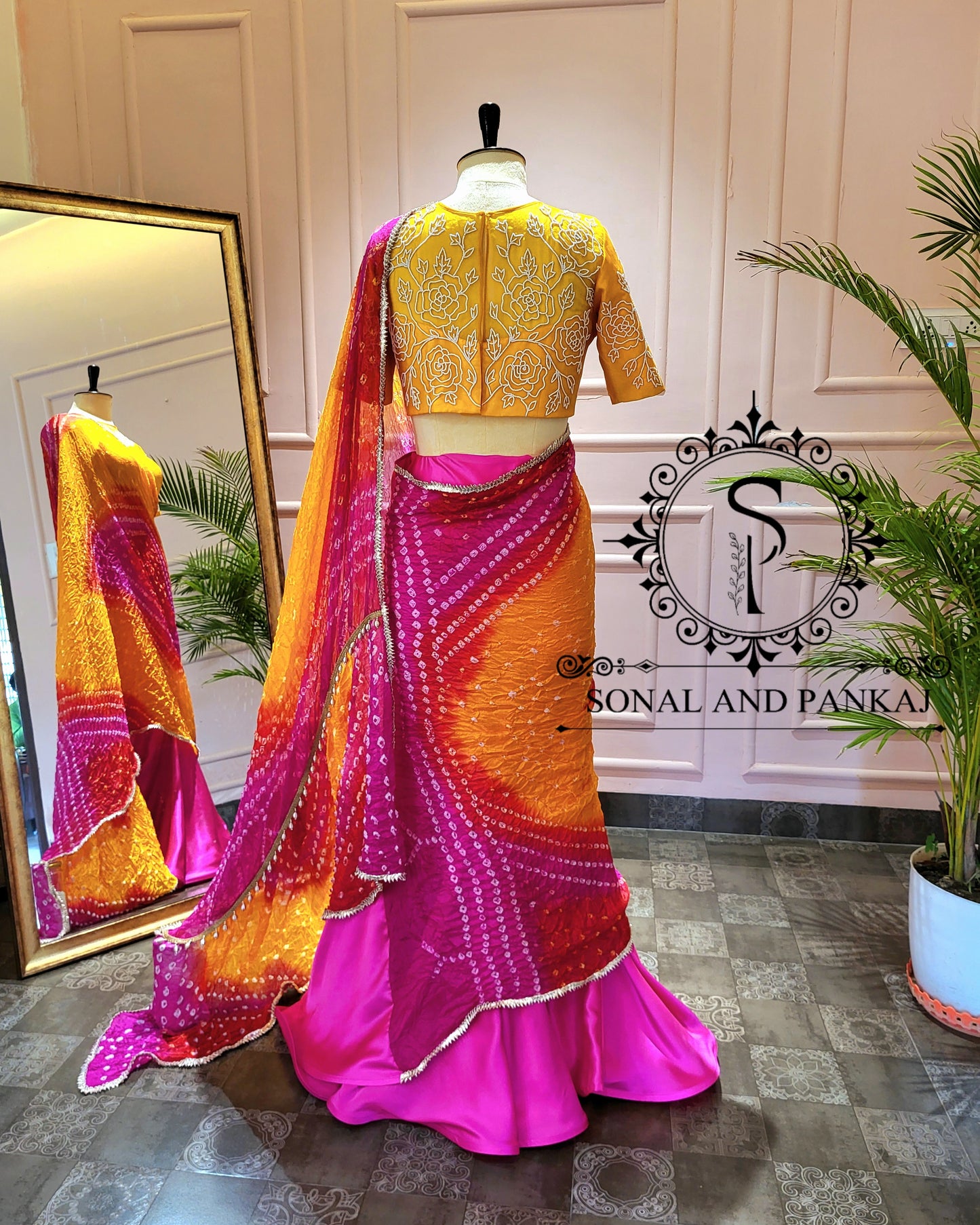 Yellow Hand Embroidered Blouse With Ready To Drape Bandhani Palloo Saree- SA001382