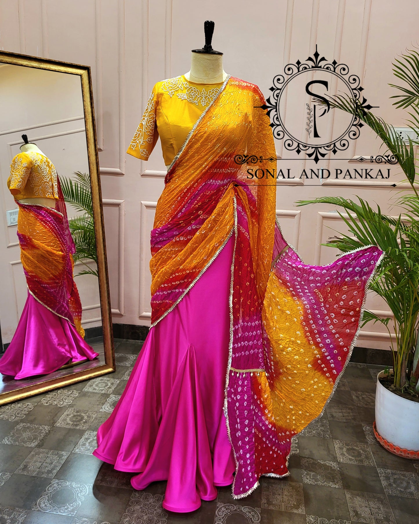 Yellow Hand Embroidered Blouse With Ready To Drape Bandhani Palloo Saree- SA001382