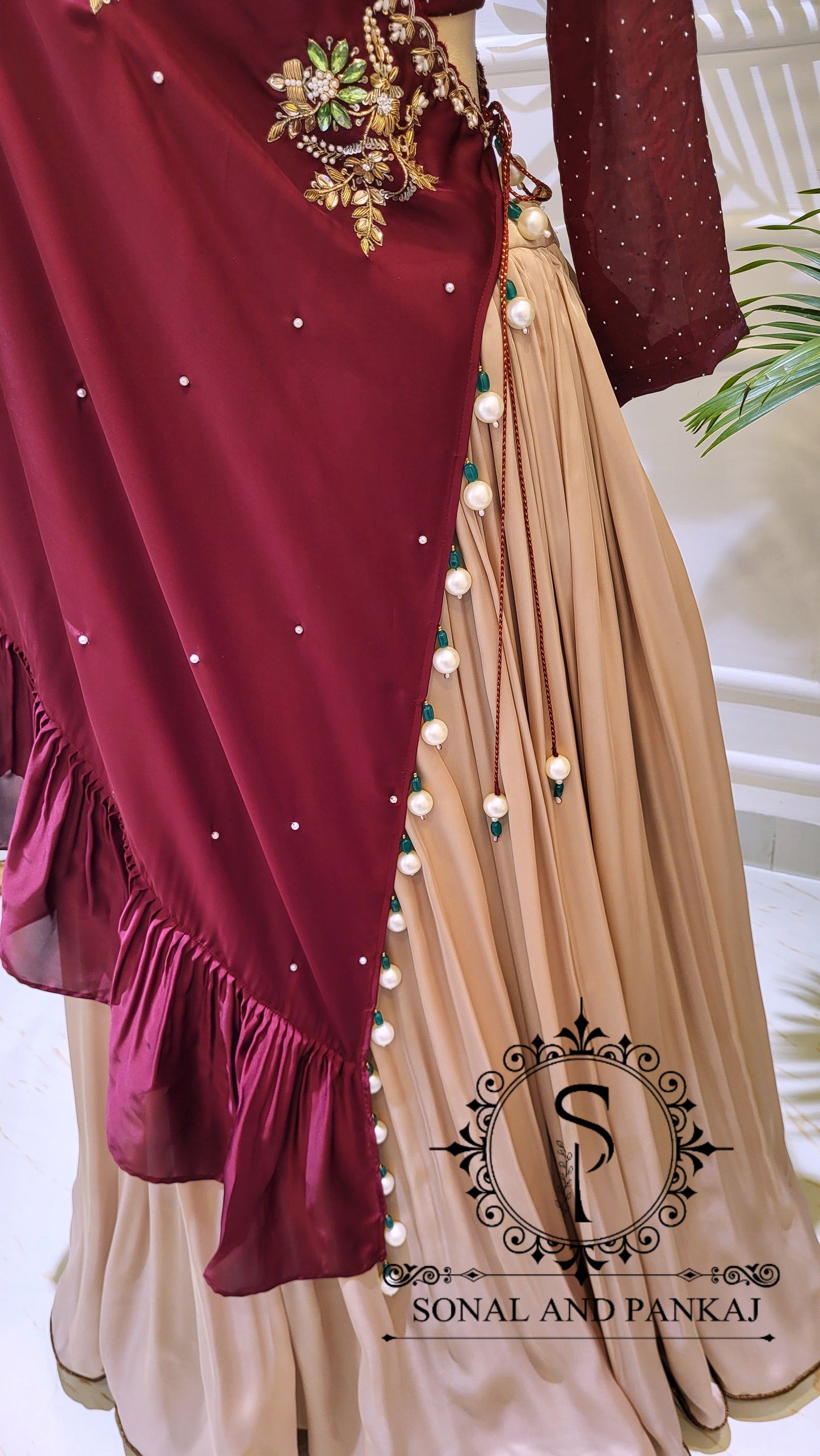 Burgundy Cape Affair - LH01596