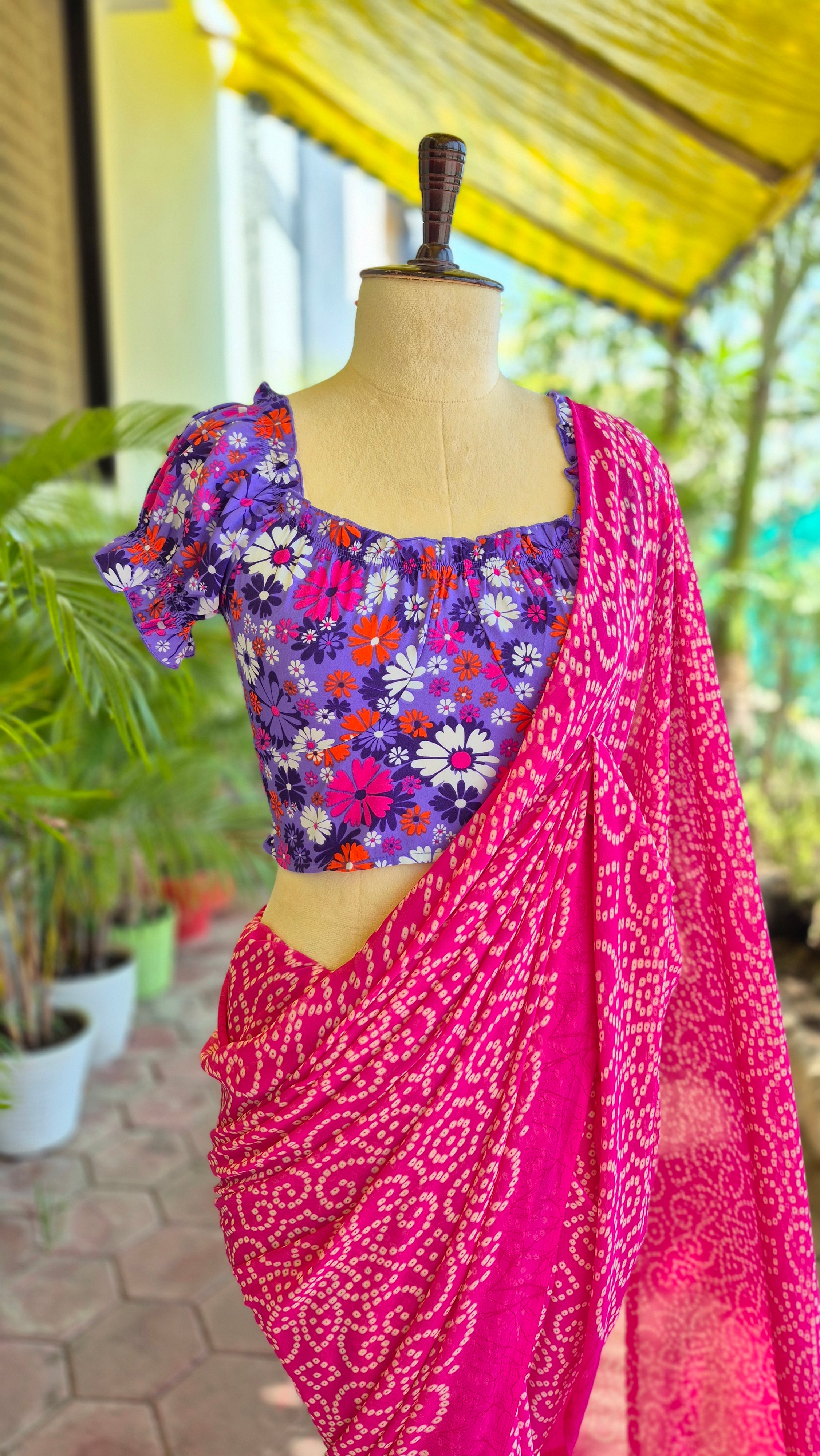 Purple Floral Print Puffed Sleeves Smocking Top & Pink Bandhani Saree - SA01672