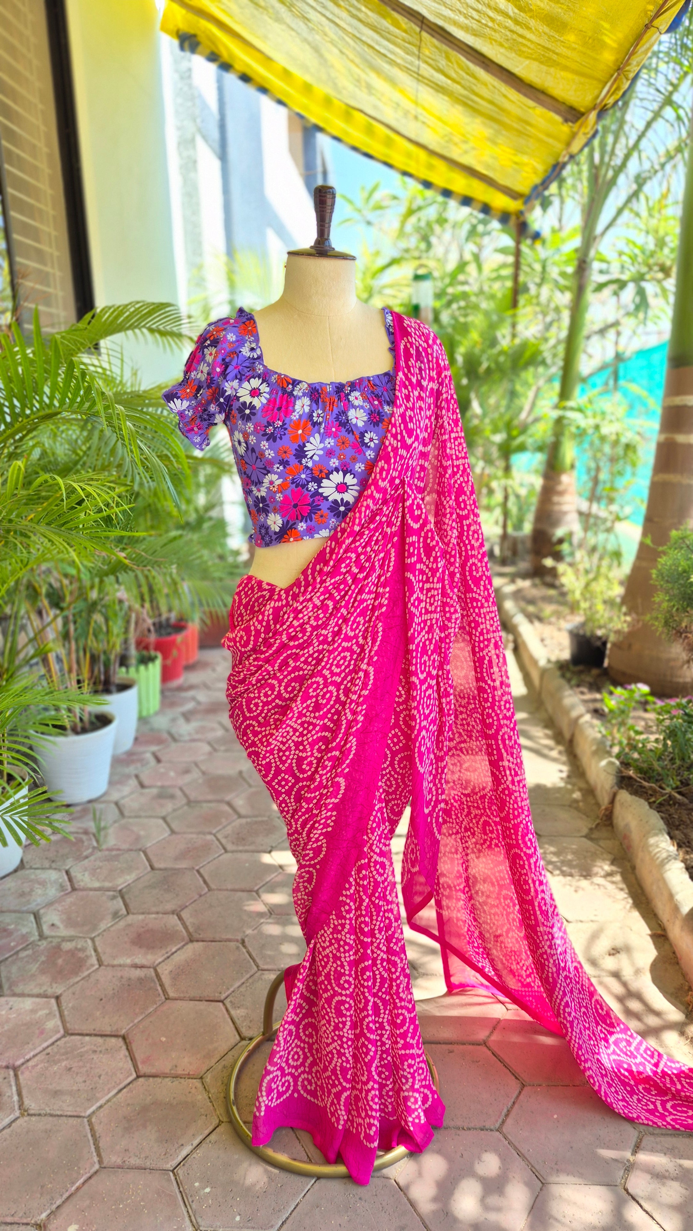 Purple Floral Print Puffed Sleeves Smocking Top & Pink Bandhani Saree - SA01672