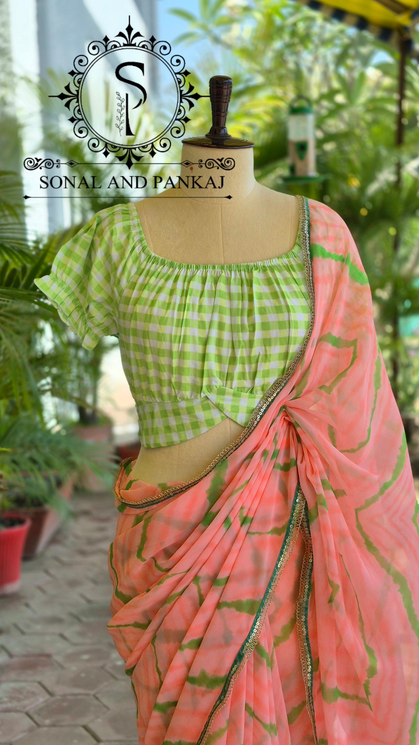 Chemisier à paillettes dorées avec sari prêt à draper - SA00929