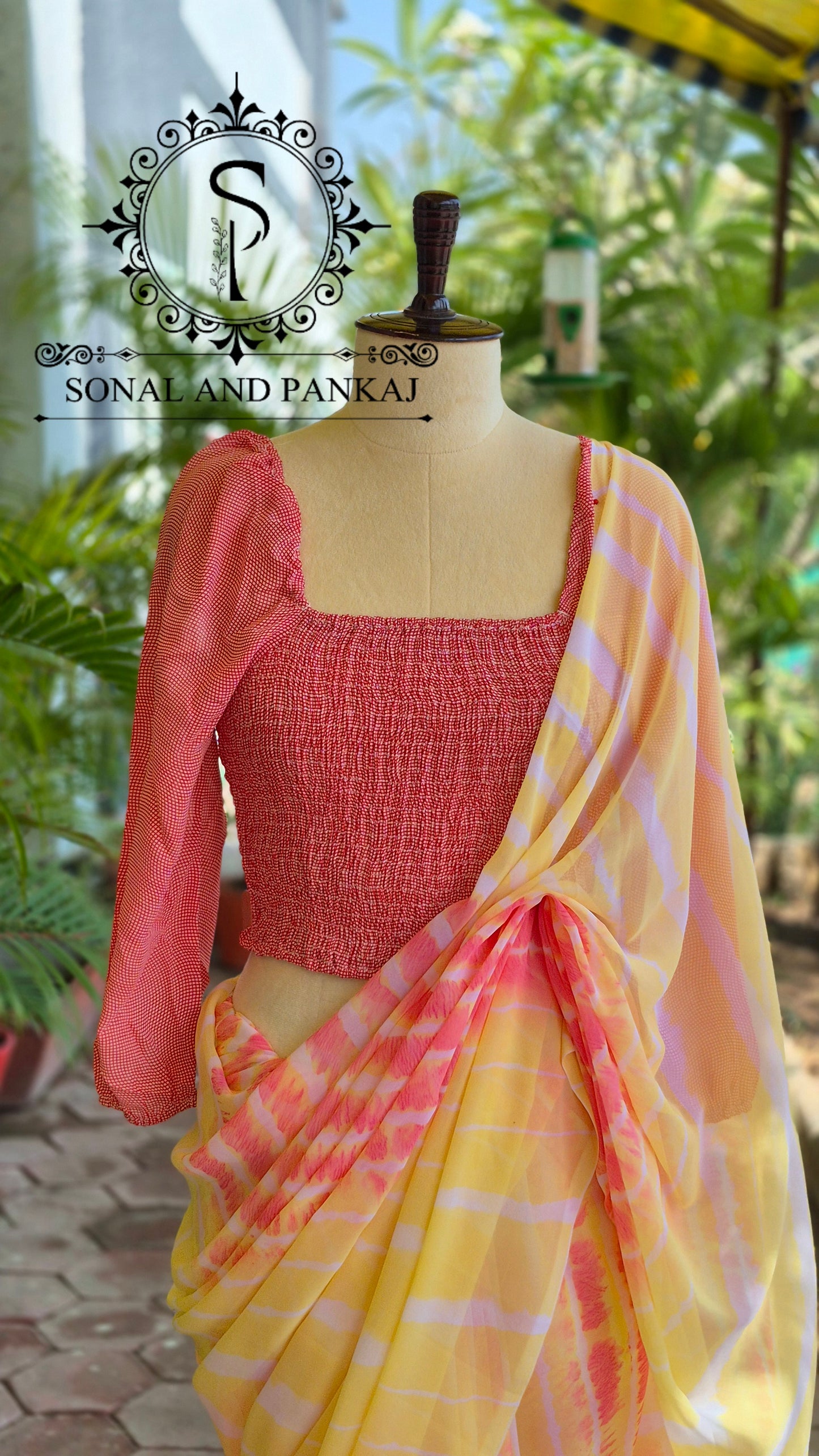 Chemisier à paillettes dorées avec sari prêt à draper - SA00929