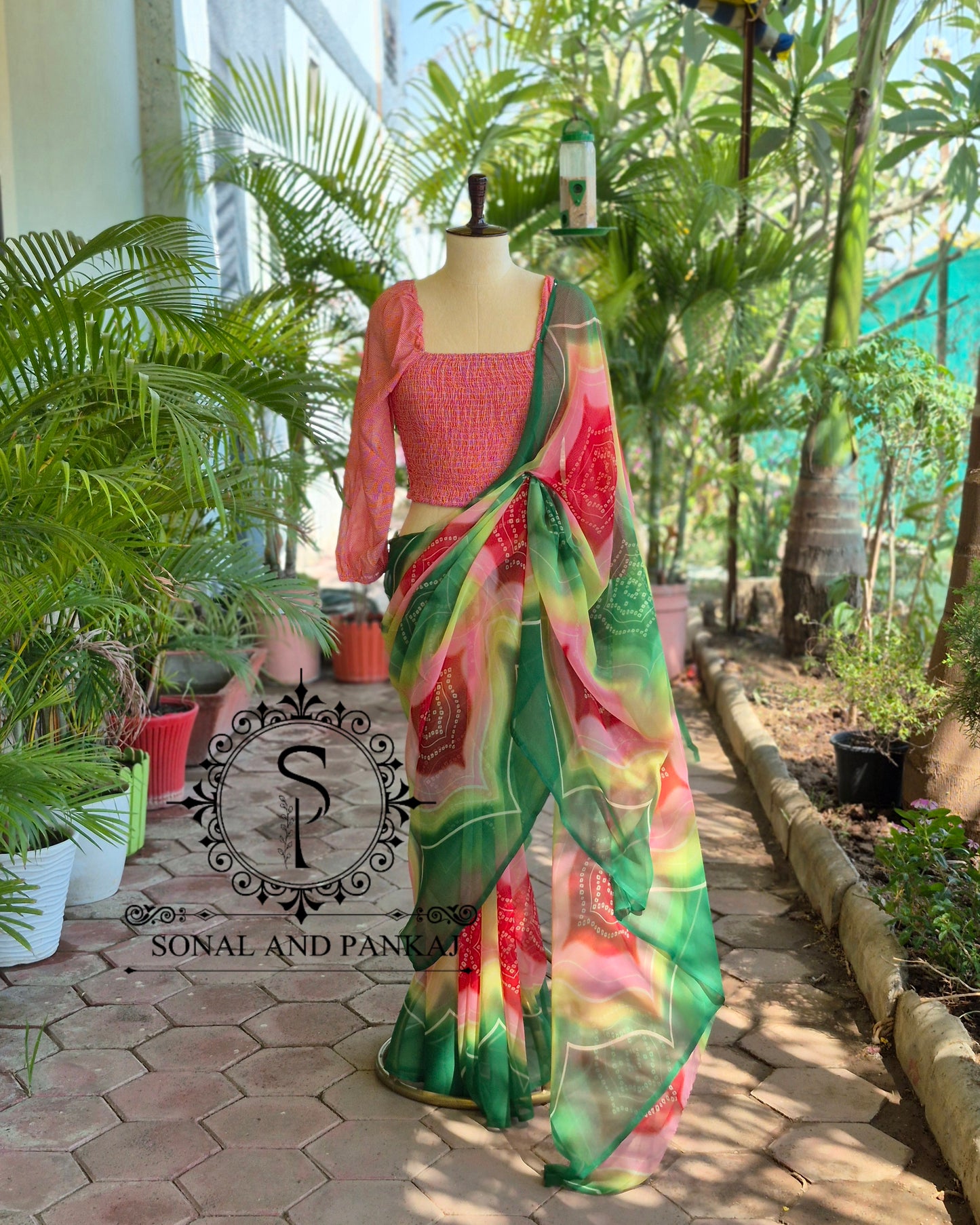 Chemisier à paillettes dorées avec sari prêt à draper - SA00929