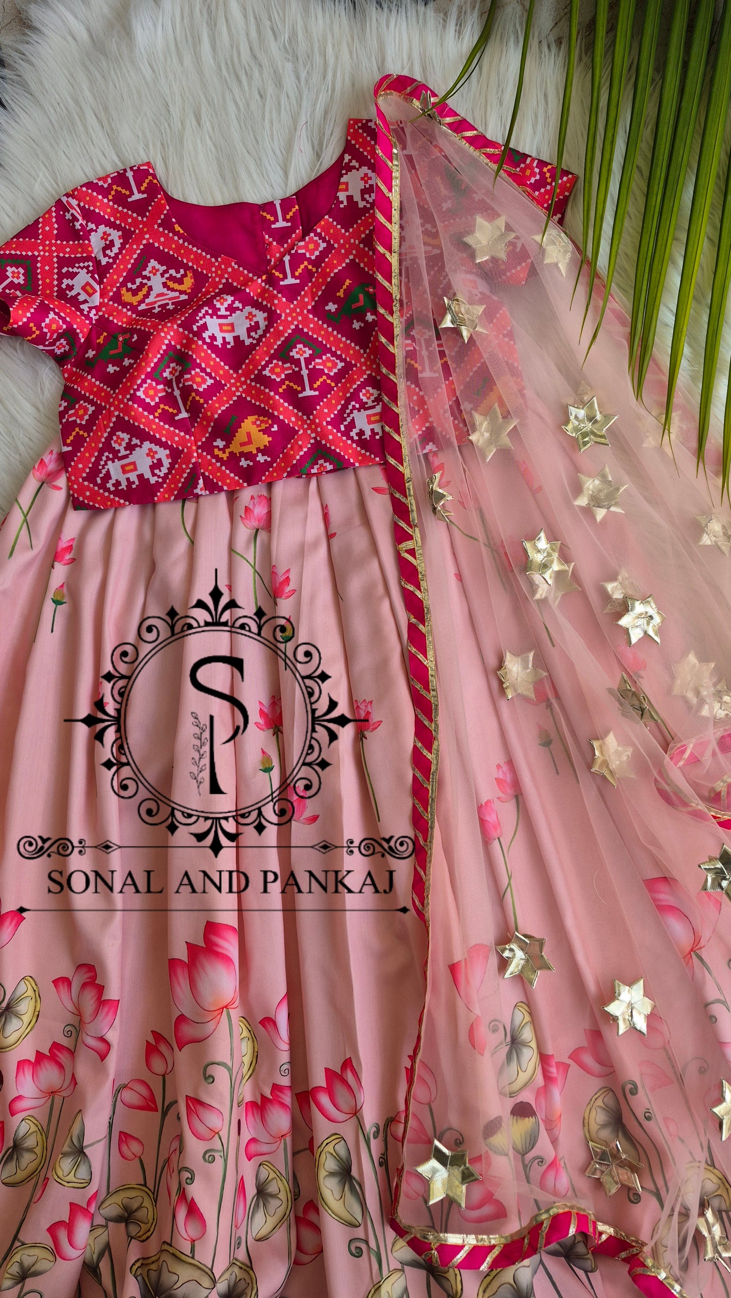 Rajkumari - Peach Pichwai Ensemble by Sonal and Pankaj - KD01678