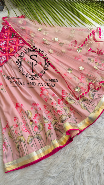 Rajkumari - Peach Pichwai Ensemble by Sonal and Pankaj - KD01678