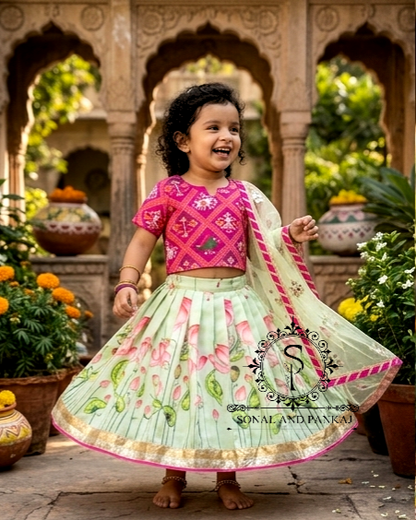 Magnifique Lehenga et chemisier de notre collection Traditions of India - LH00370