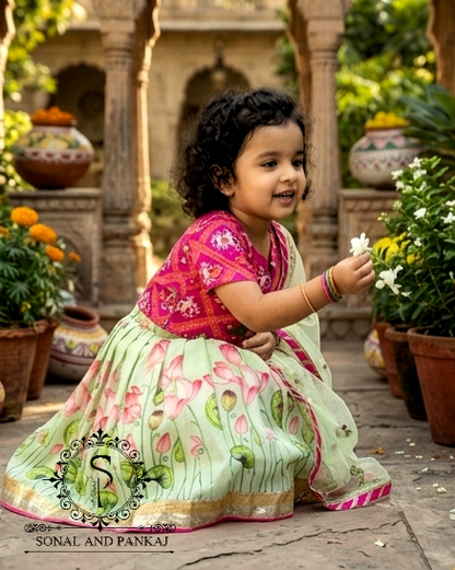 Magnifique Lehenga et chemisier de notre collection Traditions of India - LH00370
