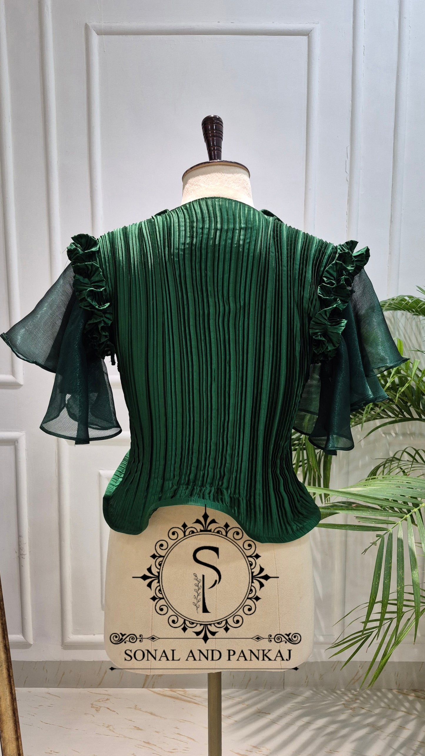 Chemisier à paillettes dorées avec sari prêt à draper - SA00929