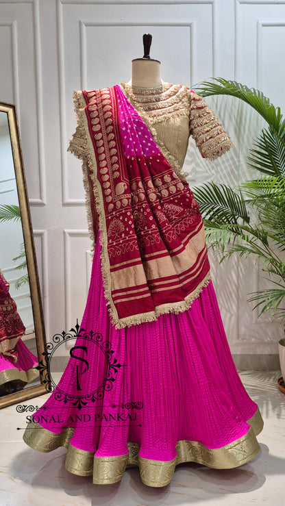 The Madhubala Lehenga Set - LH01842(Red & Pink)