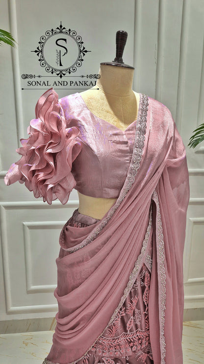 Chemisier de style veste brodée de paon 3D avec sari à volants prêt à porter - SA00727