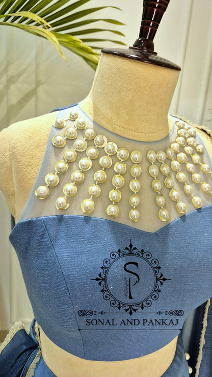 Chemisier de style veste brodée de paon 3D avec sari à volants prêt à porter - SA00727