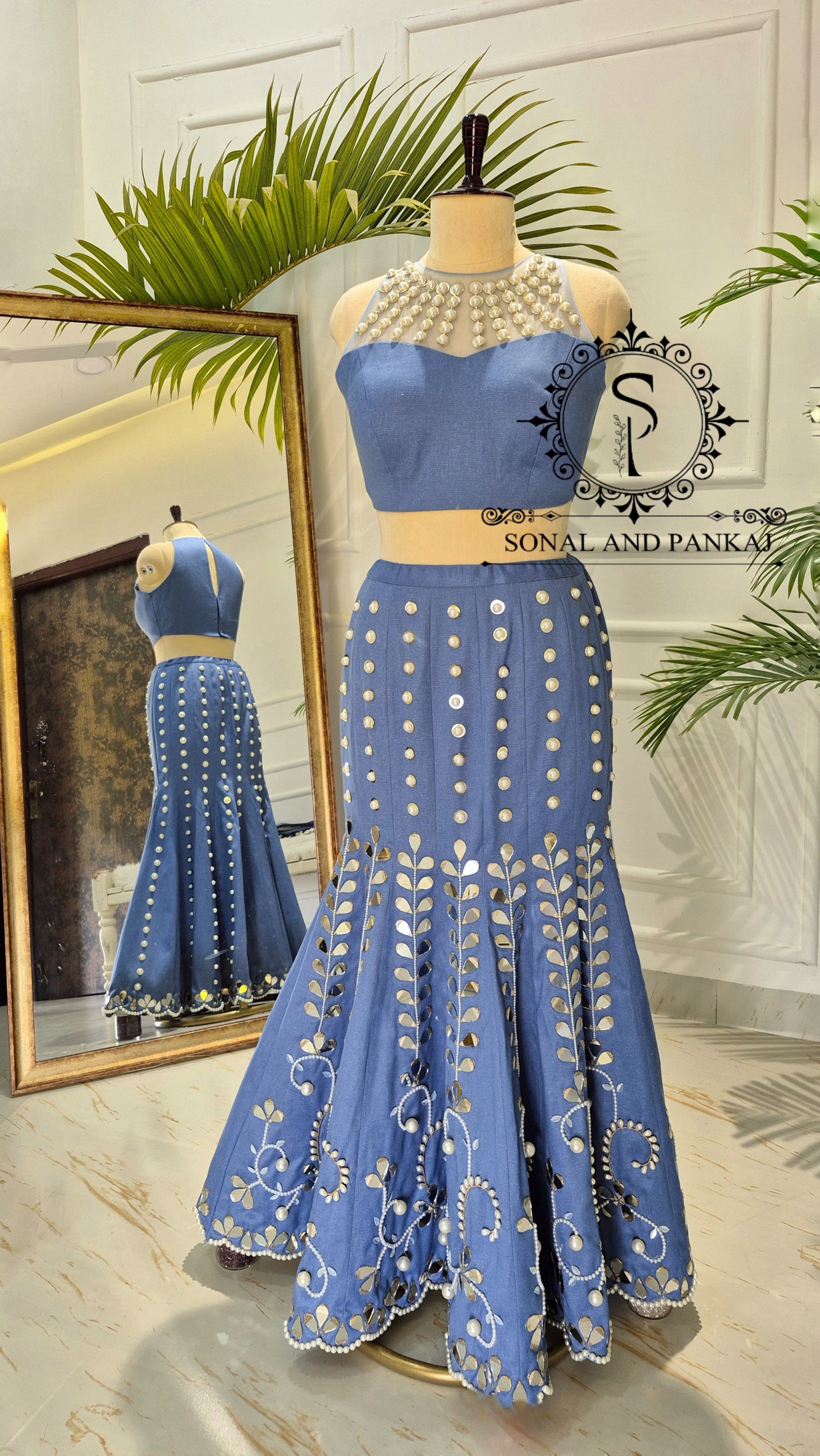 Chemisier de style veste brodée de paon 3D avec sari à volants prêt à porter - SA00727