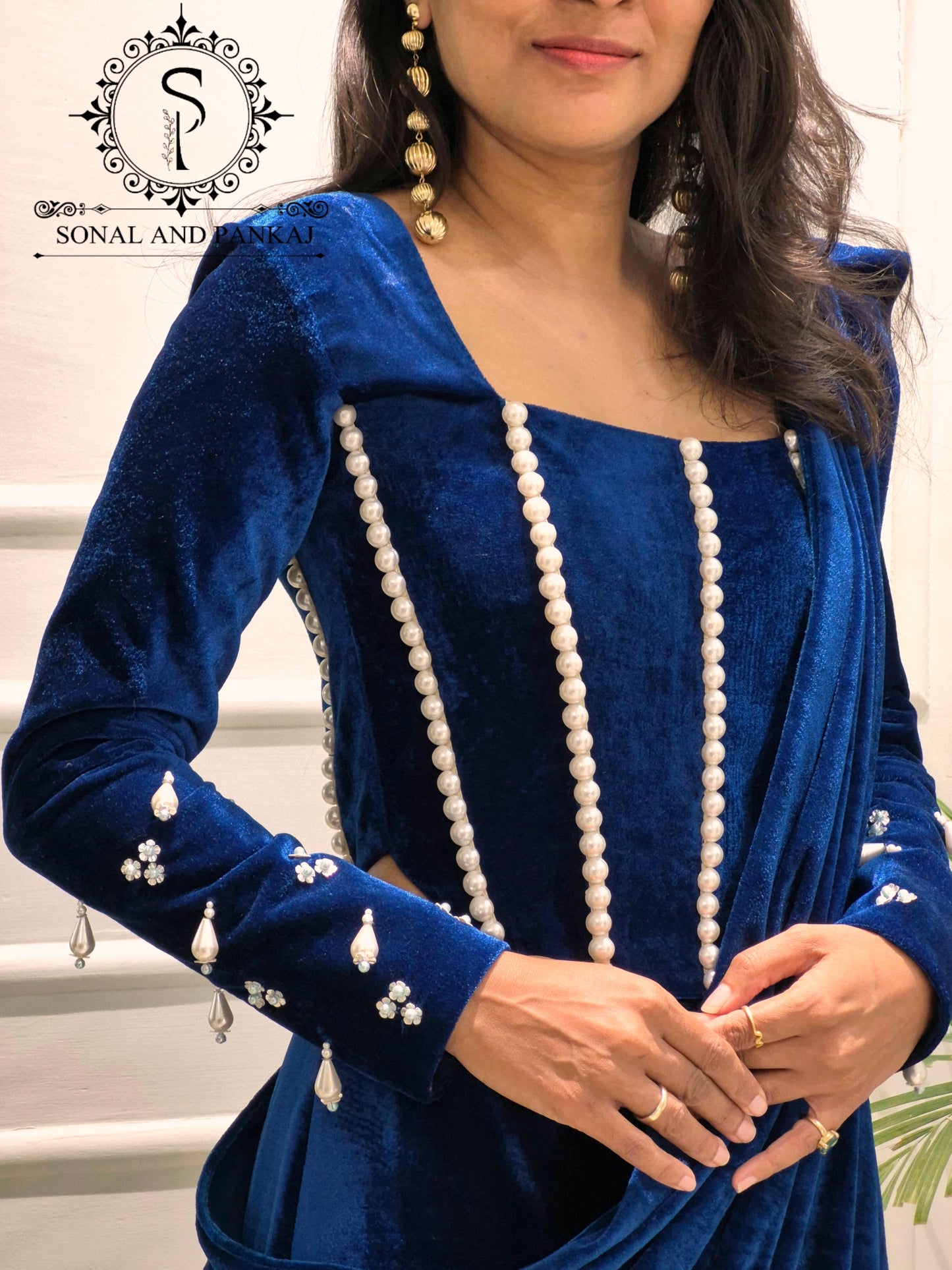 Sari imprimé bandhani rouge prêt à porter avec chemisier brodé à la main - SA00806