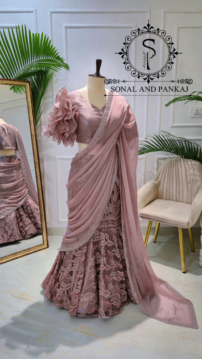 Chemisier de style veste brodée de paon 3D avec sari à volants prêt à porter - SA00727