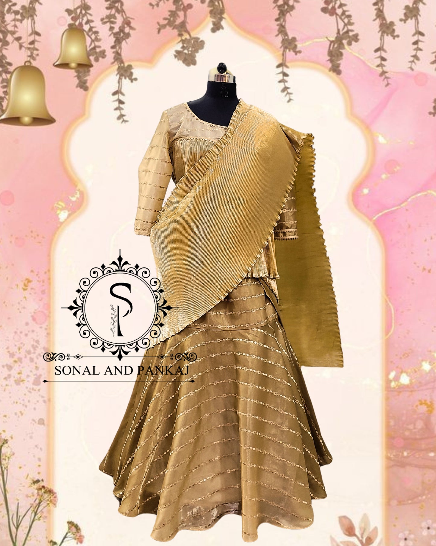 Blouse plissée métallisée et sari prêt à porter - RTW01229