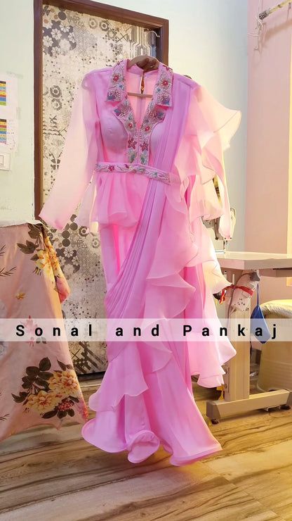 Saree de robe prêt-à-porter brodé à la main rose bébé - SA01228